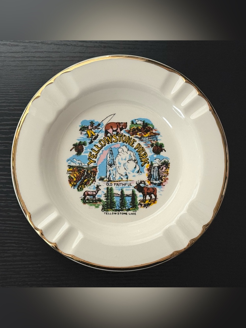 Vintage 1950’s Americana Ceramic Yellowstone Park Large Ashtray (EUC)